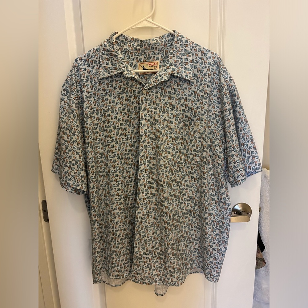 Huk Kona print button down